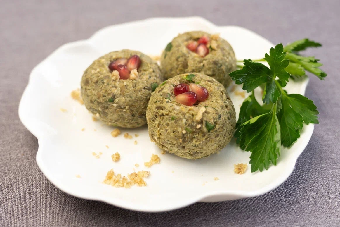 Зеленая фасоль с орехами